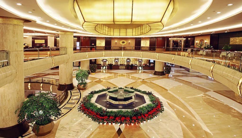 Empark Grand Hotel Čchung-čching Exteriér fotografie